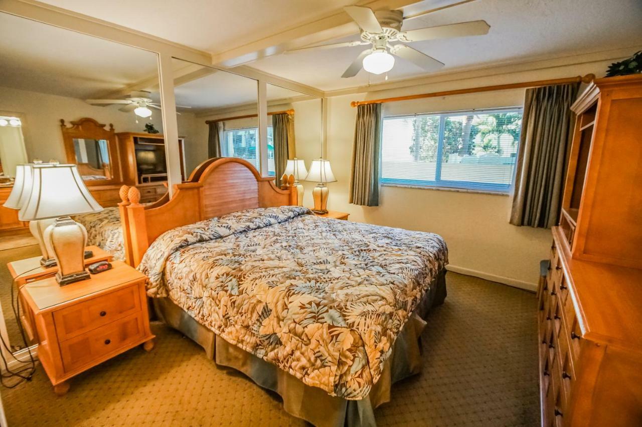 Coral Reef Resort St. Pete Beach Dış mekan fotoğraf